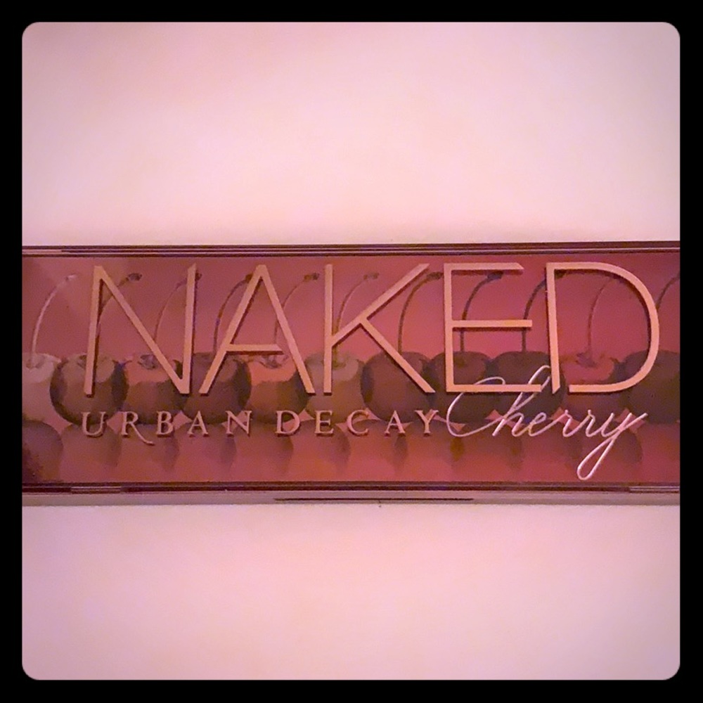 Urban Decay Naked Cherry Eyeshadow Palette